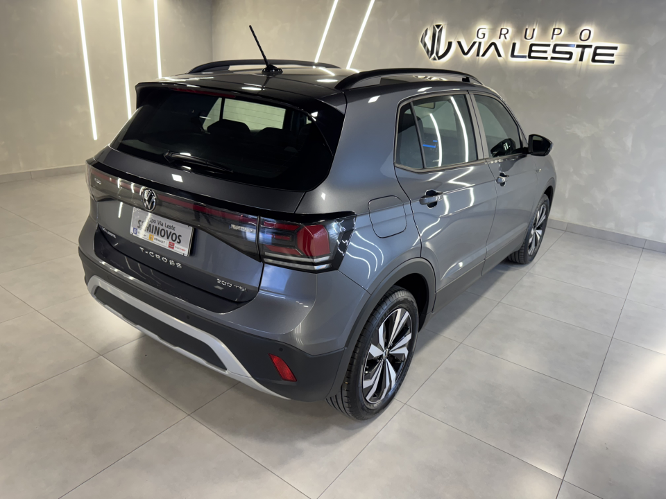 Foto T-CROSS -200 TSI 1.0 AUT MODELO 2025