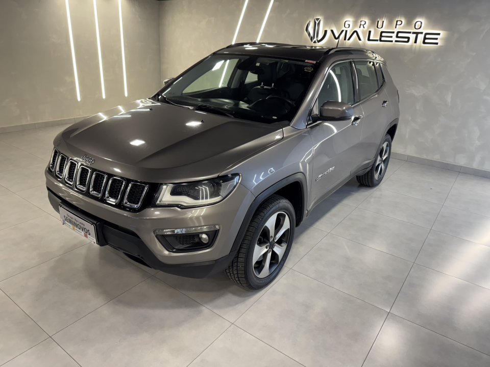 Foto JEEP COMPASS LONGITUDE D 4X4 MODELO 2017