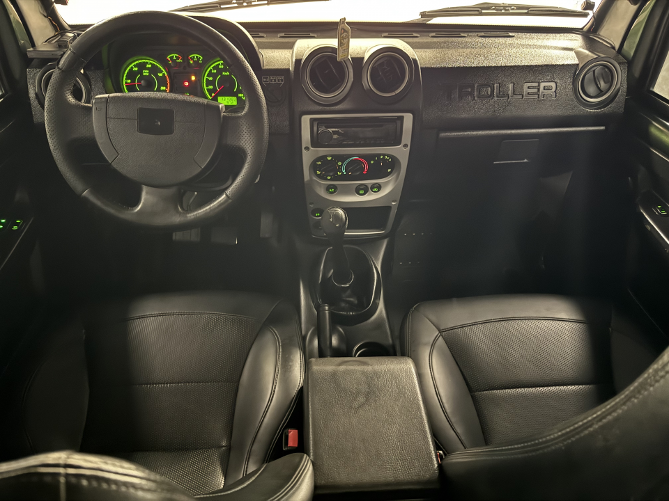 Foto T-4 4X4 3.0 TB INT CAPOTA LONA DIESEL M 2011