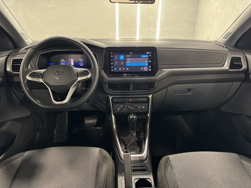 Foto T-CROSS -200 TSI 1.0 AUT MODELO 2025