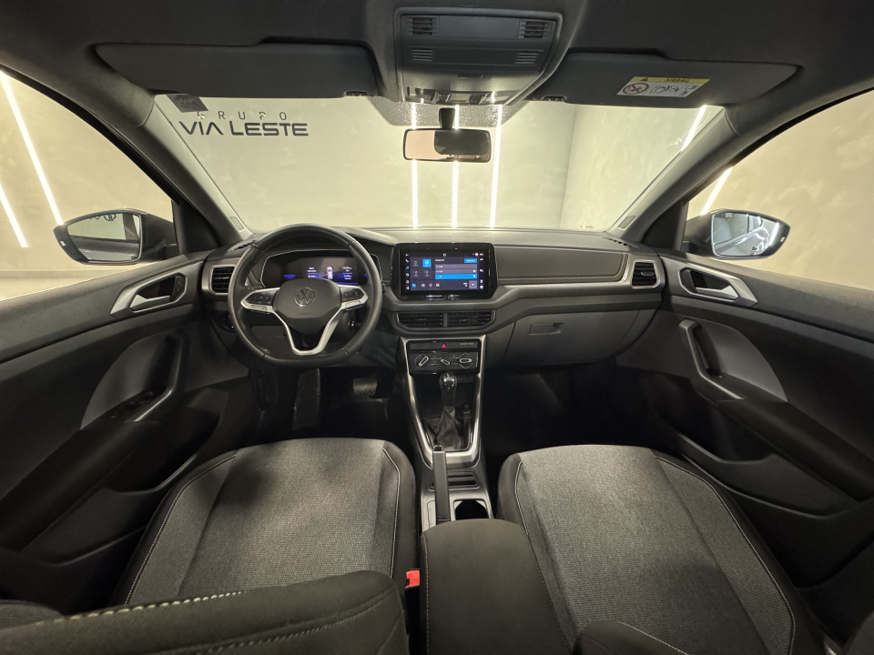 Foto T-CROSS -200 TSI 1.0 AUT MODELO 2025